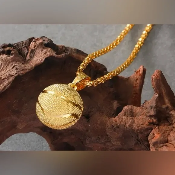 NWT Basketball Necklace - Picture 1 of 2